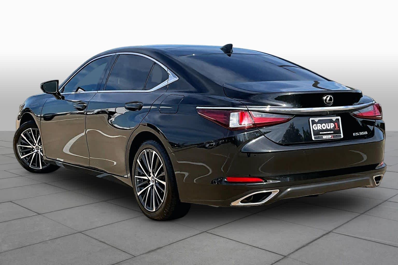 2022 Lexus ES 350 photo 12 of 37
