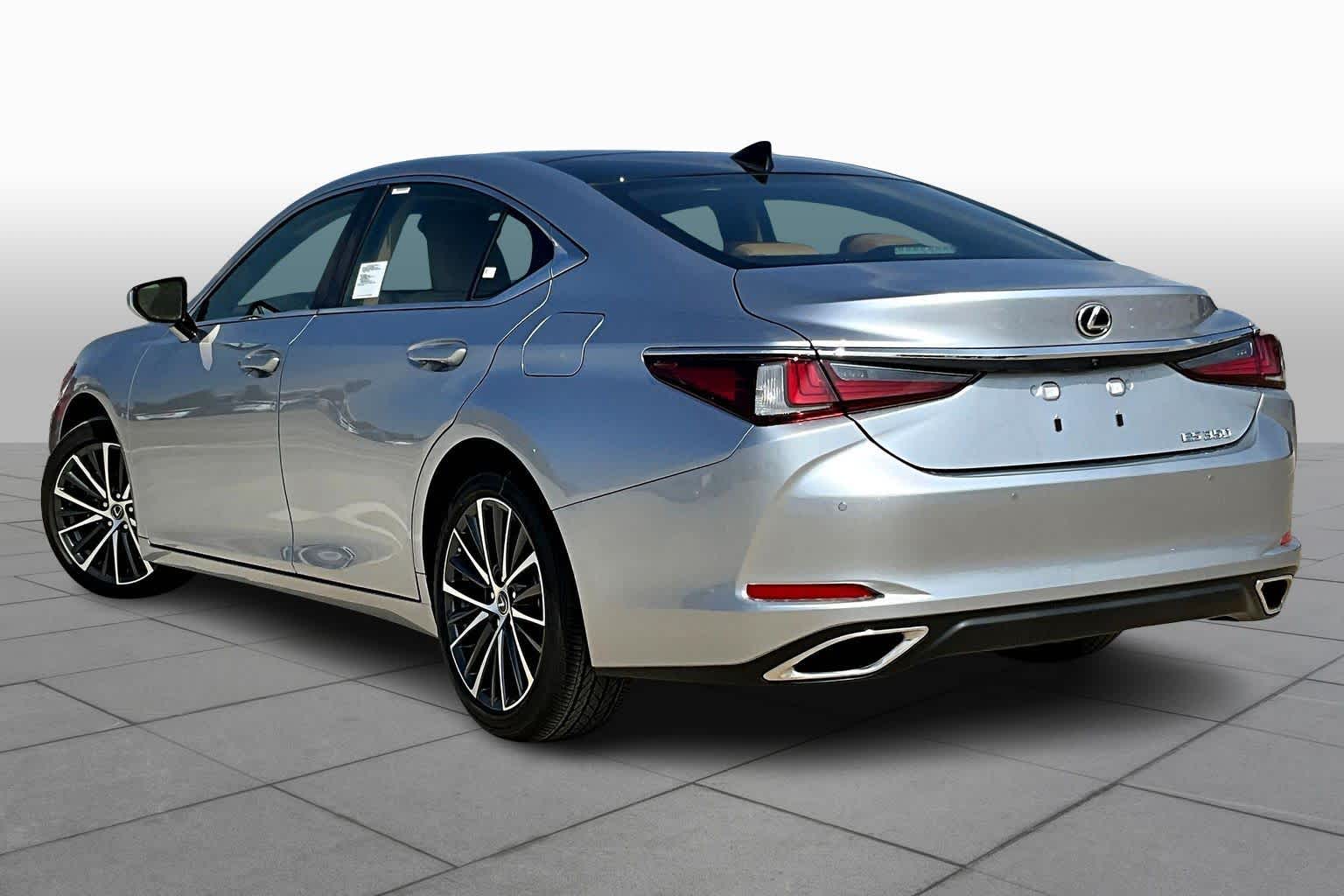 2025 Lexus ES  - 3