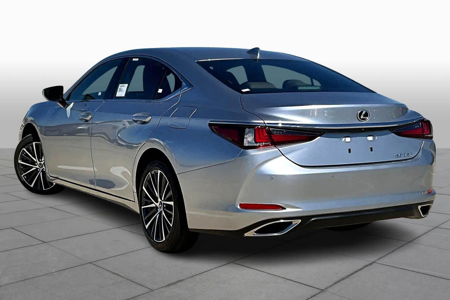 2025 Lexus ES  - 3