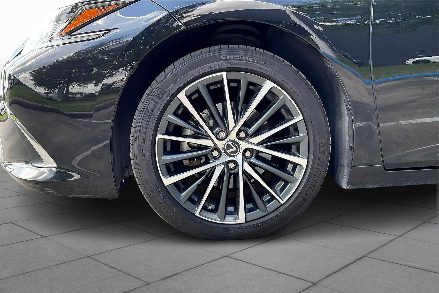 2024 Lexus ES  Caviar at Sterling McCall Lexus