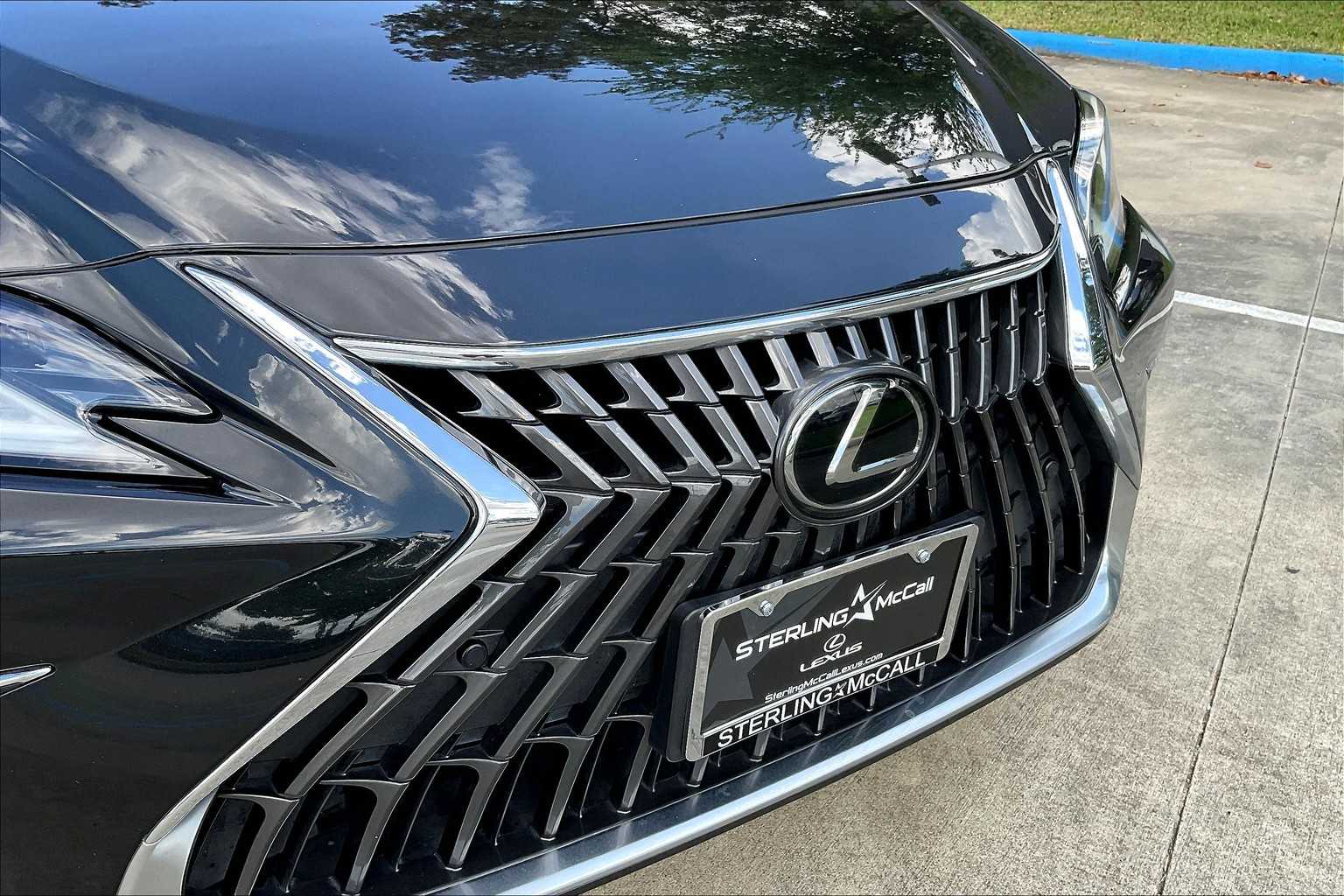 2024 Lexus ES  Caviar at Sterling McCall Lexus
