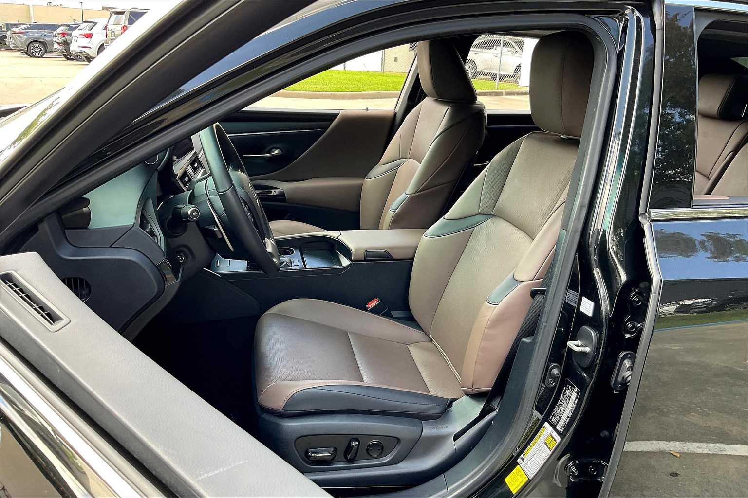 2024 Lexus ES  Caviar at Sterling McCall Lexus