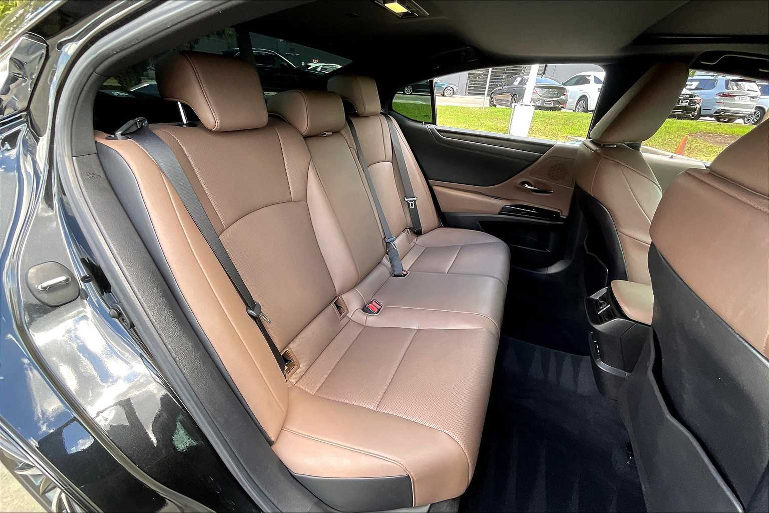 2024 Lexus ES  Caviar at Sterling McCall Lexus