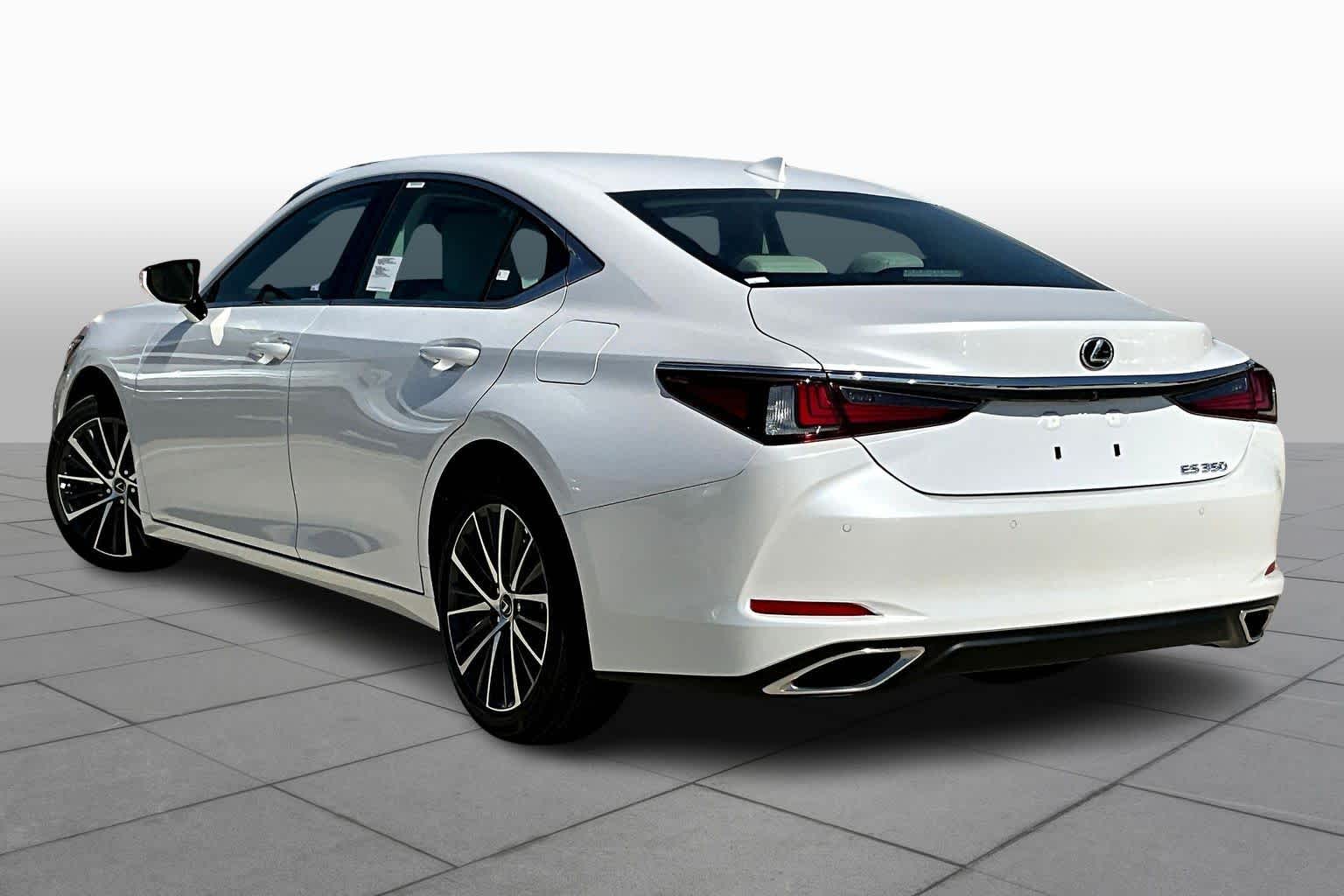 2025 Lexus ES  - 3