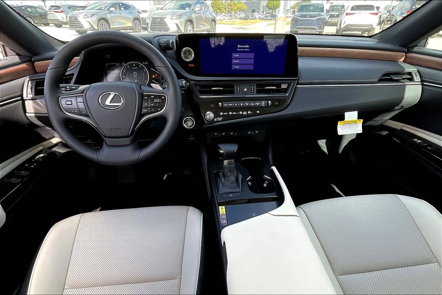 2025 Lexus ES  - 7