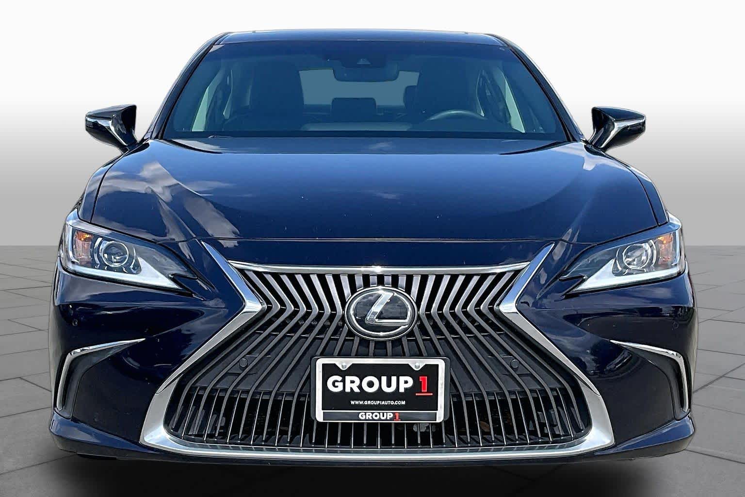 2020 Lexus ES 350 photo 4 of 34