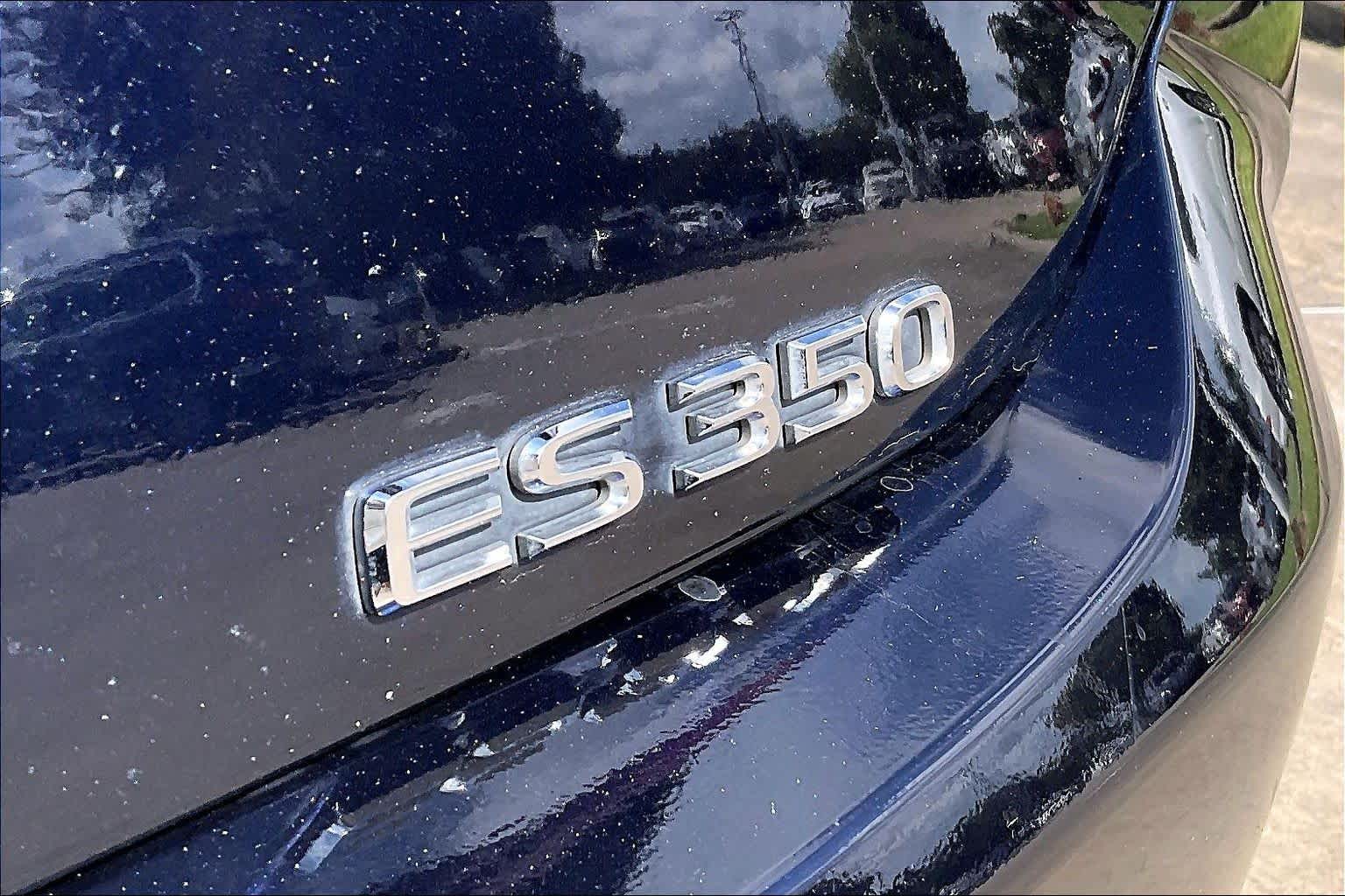 2020 Lexus ES 350 photo 28 of 34