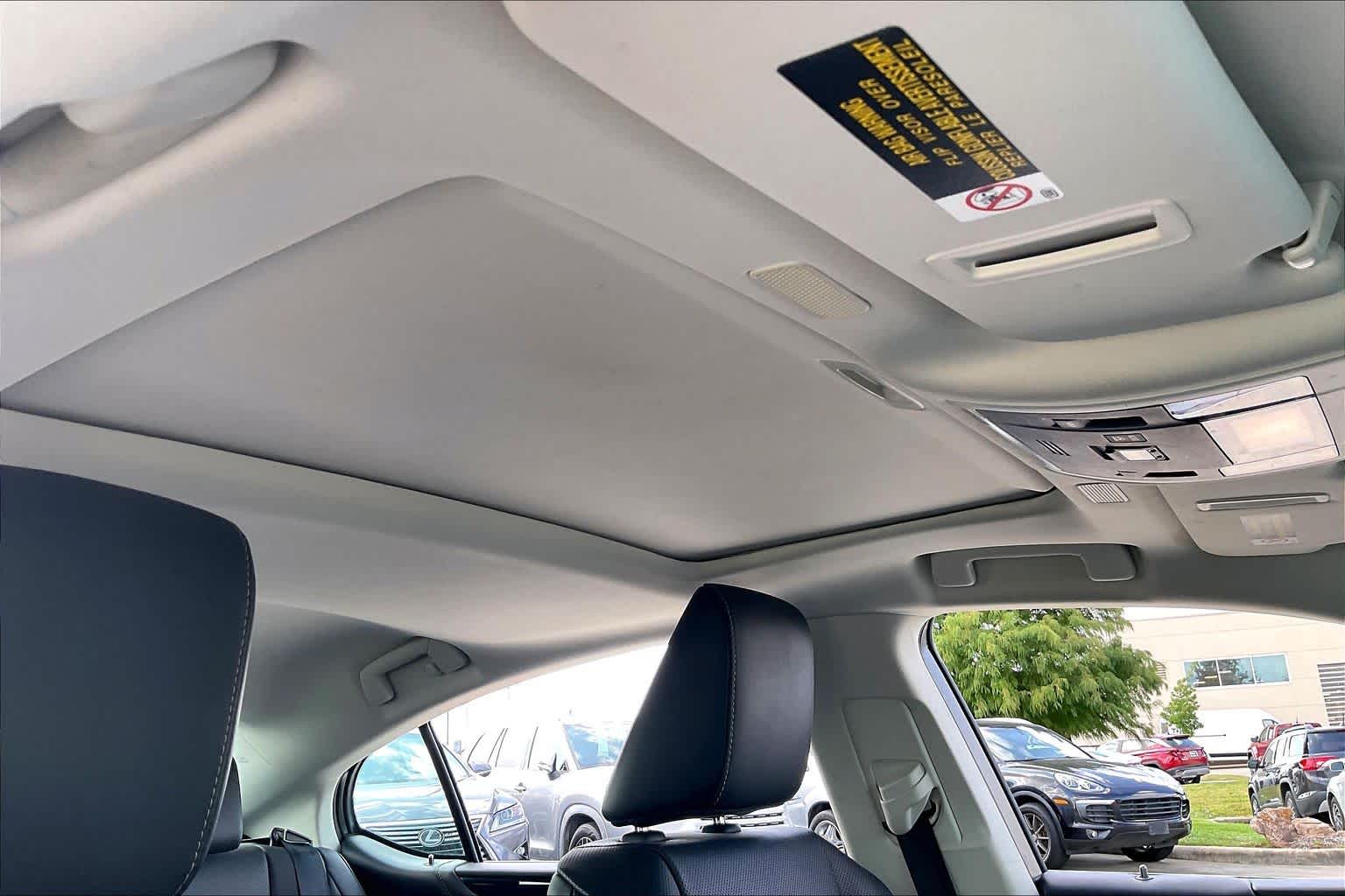 2020 Lexus ES 350 photo 12 of 34