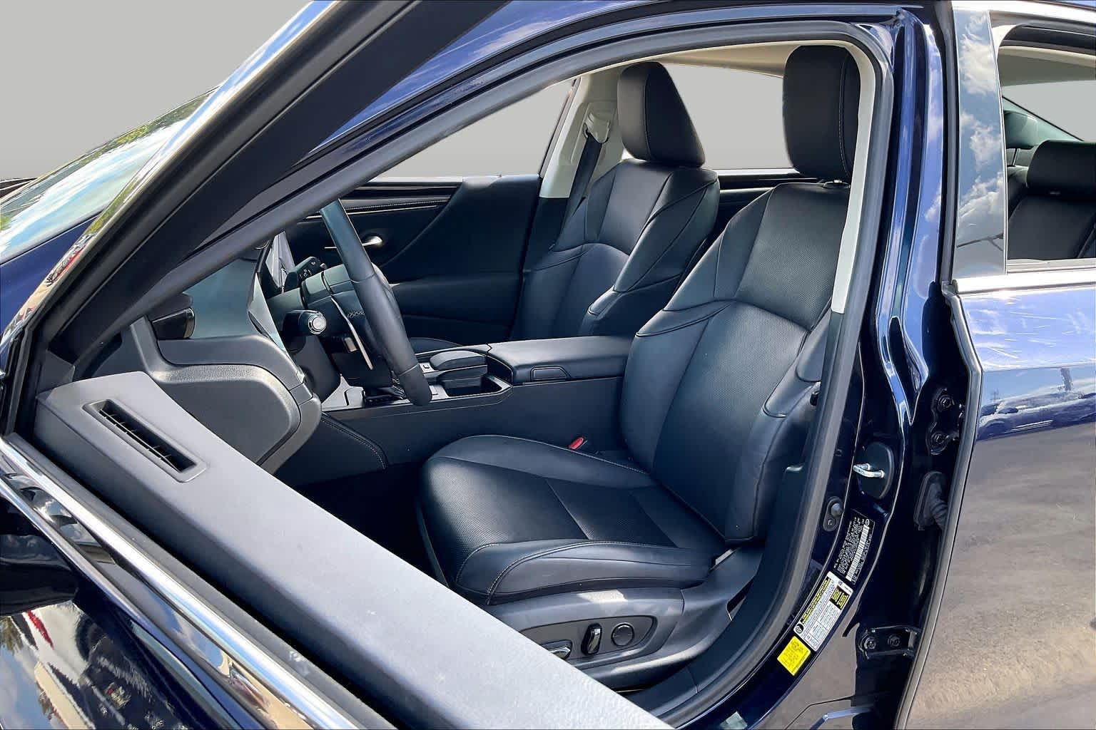 2020 Lexus ES 350 photo 7 of 34