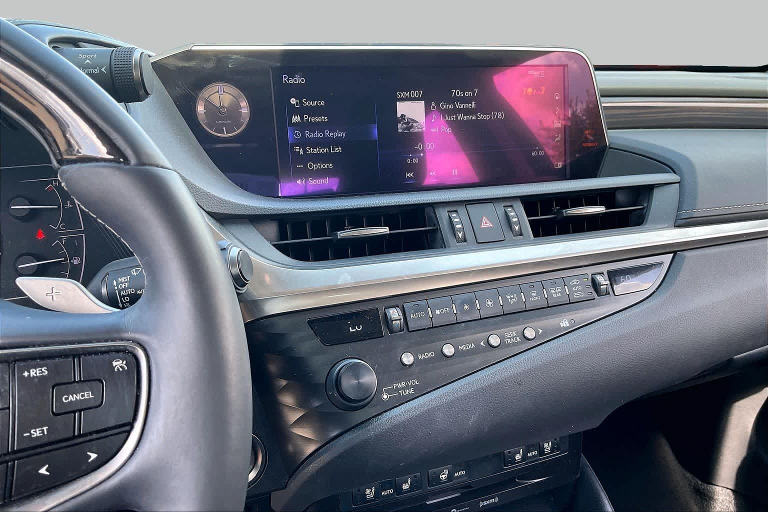 2020 Lexus ES 350 photo 6 of 34