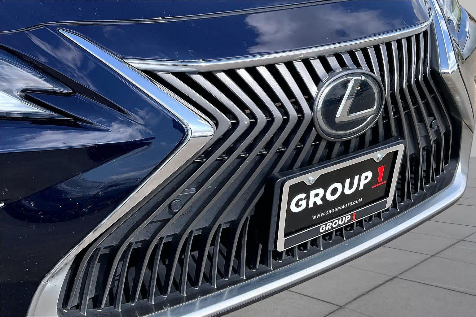 2020 Lexus ES 350 photo 27 of 34