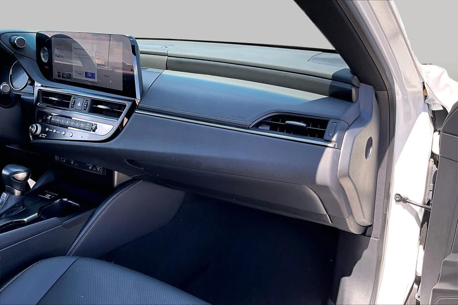 2023 Lexus ES 350 photo 16 of 34