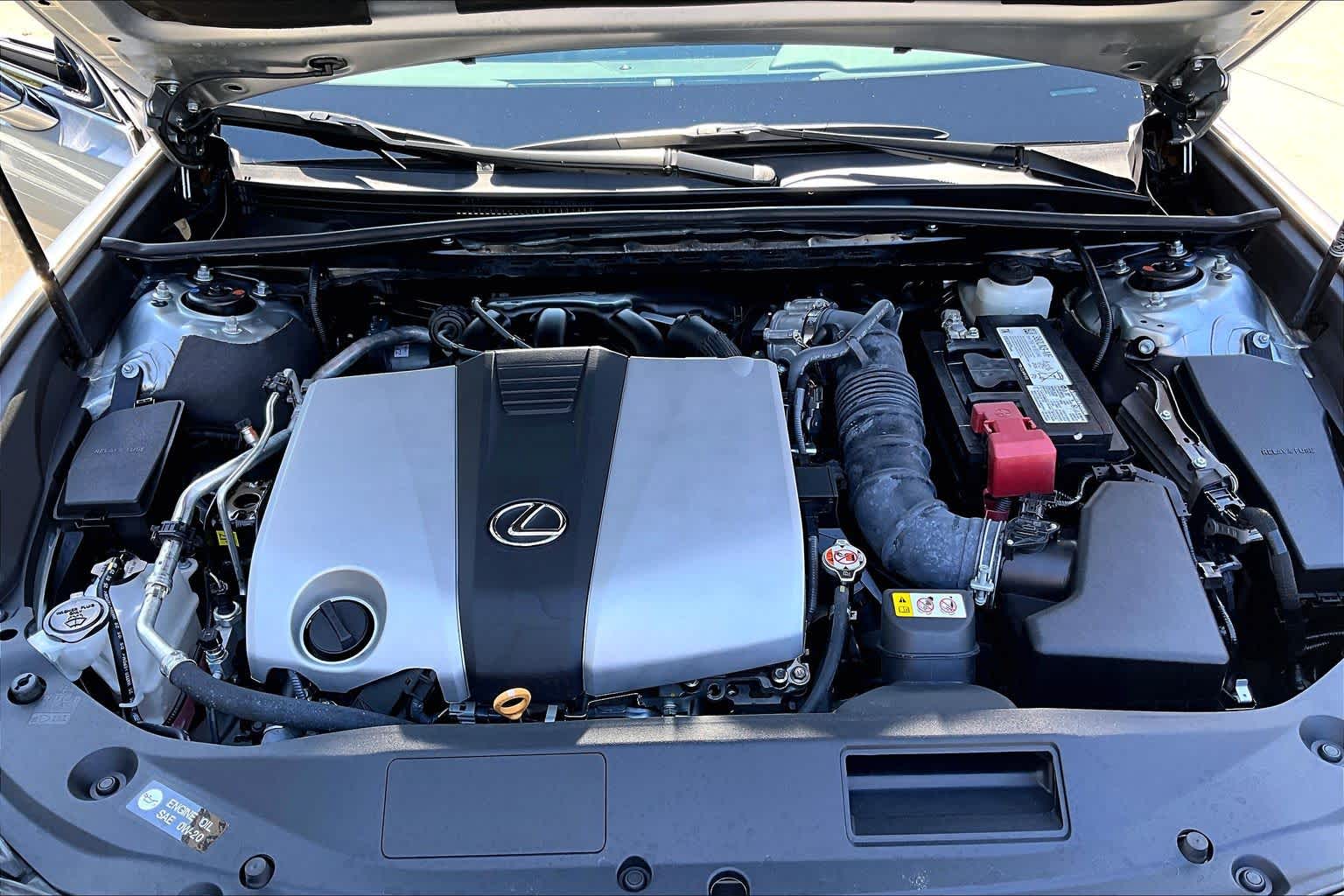 2025 Lexus ES 350 photo 29 of 34