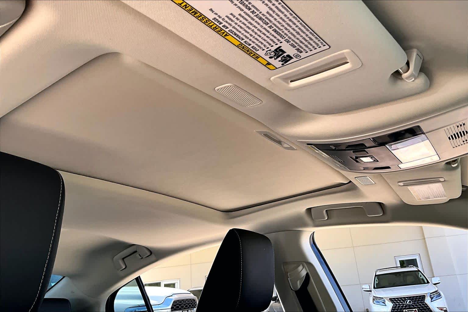 2025 Lexus ES 350 photo 12 of 34