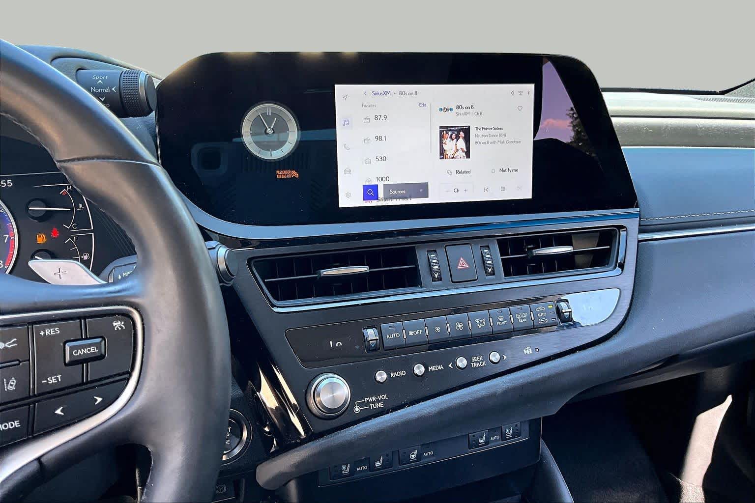 2025 Lexus ES 350 photo 6 of 34