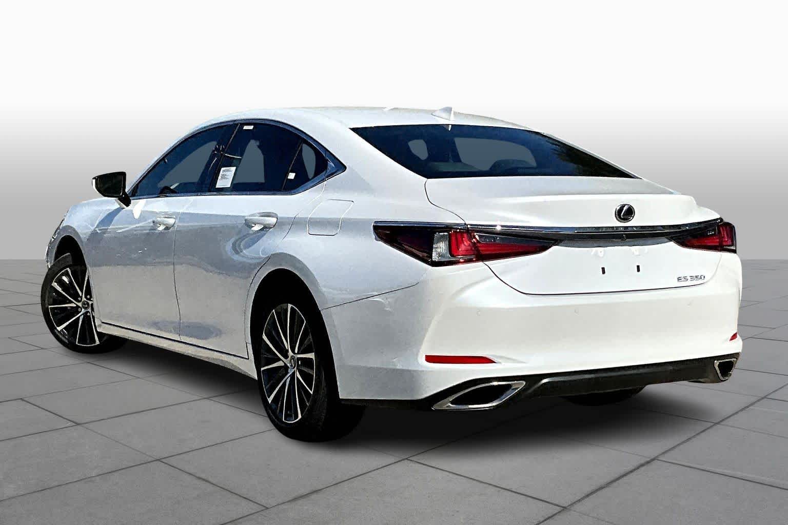 2025 Lexus ES  - 3