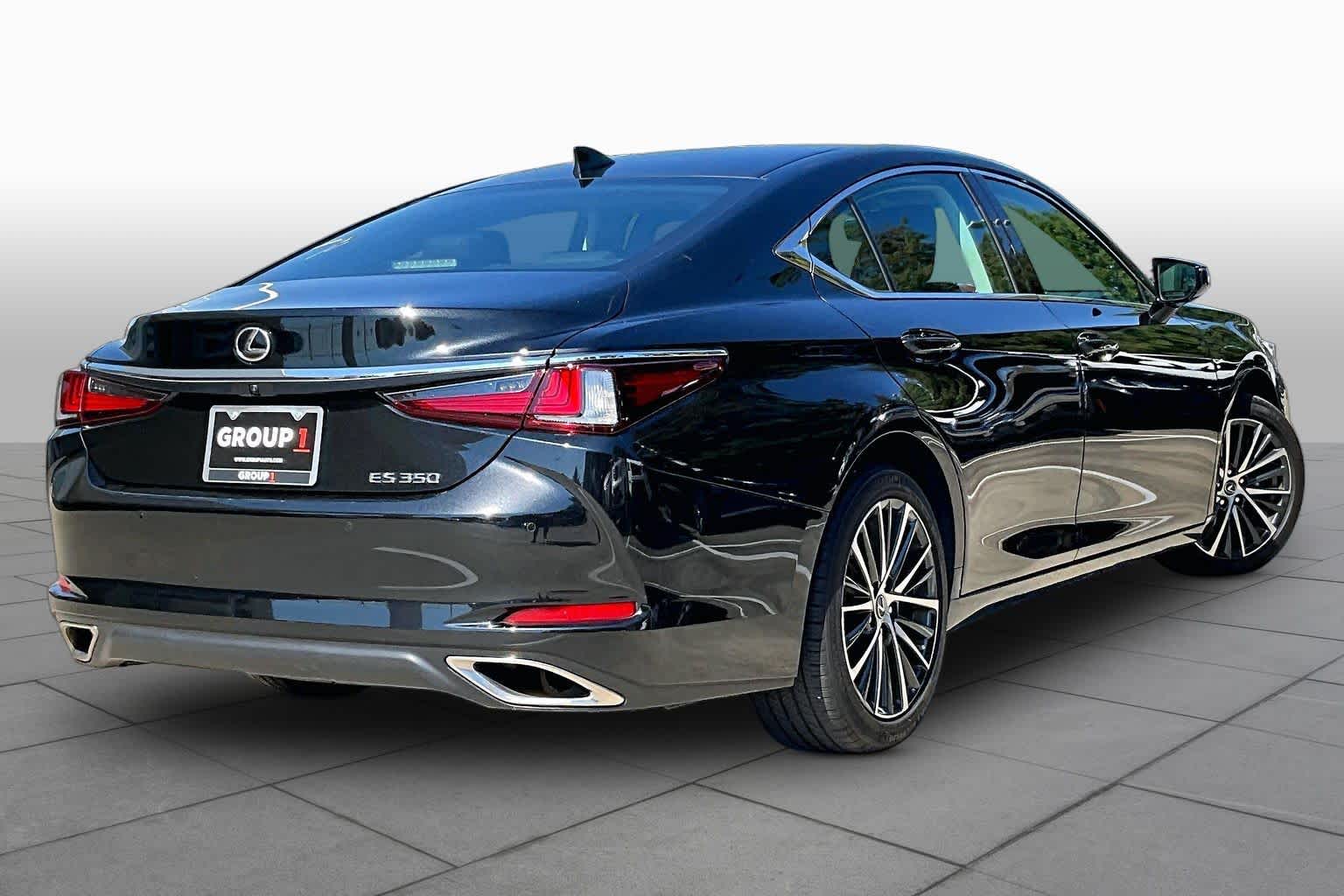 2025 Lexus ES 350 photo 11 of 34