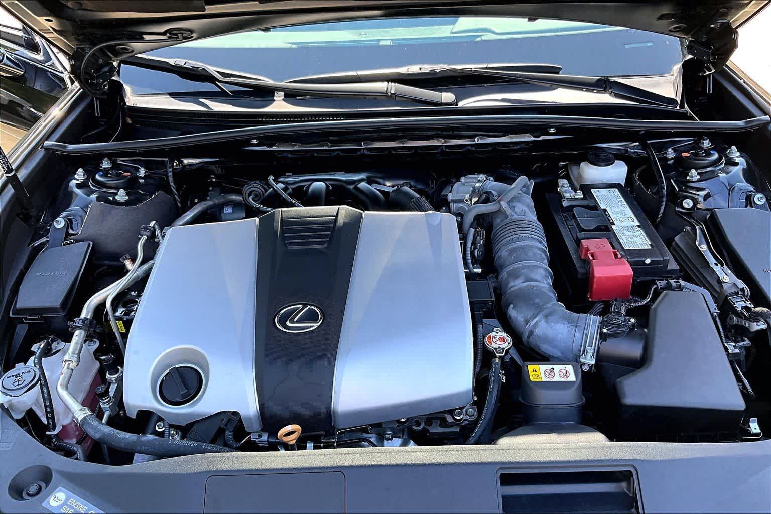 2025 Lexus ES 350 photo 29 of 34