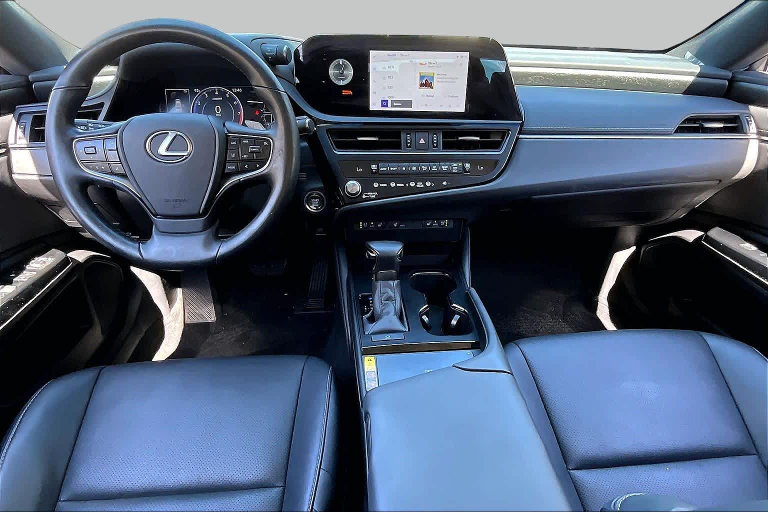 2025 Lexus ES 350 photo 13 of 34