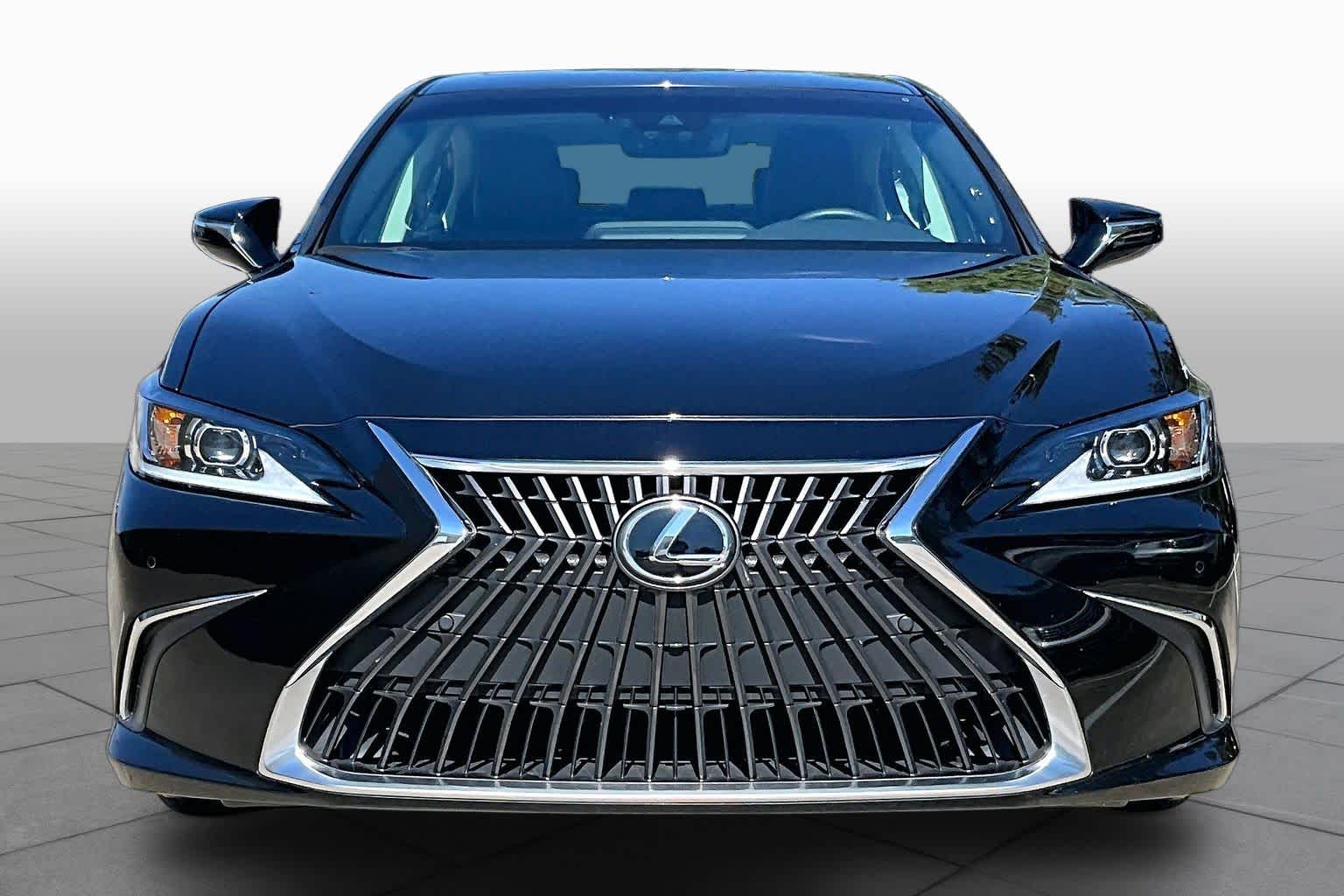 2025 Lexus ES 350 photo 4 of 34
