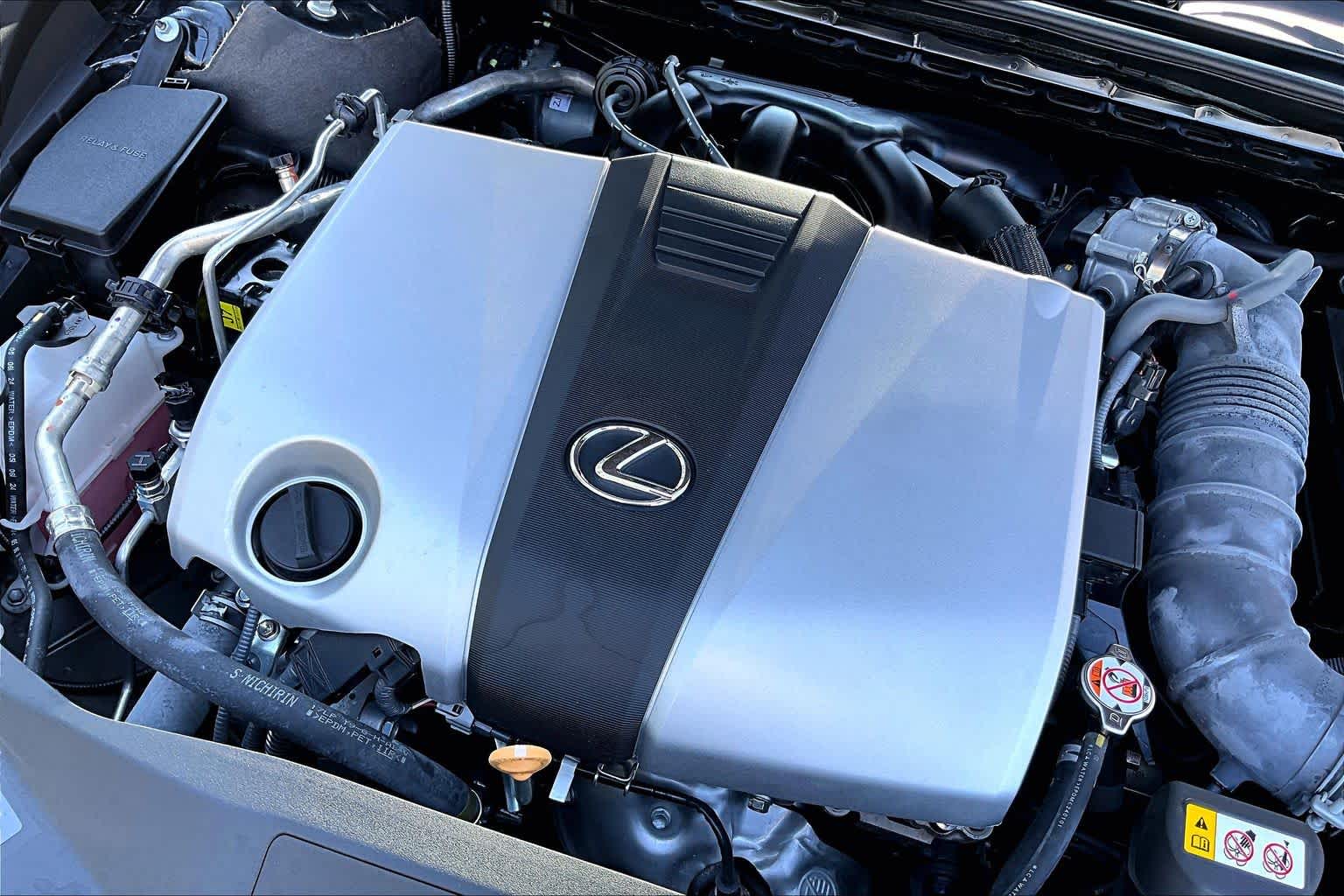 2025 Lexus ES 350 photo 30 of 34