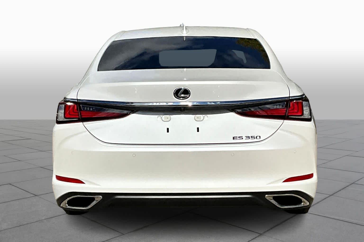 2025 Lexus ES  - 4