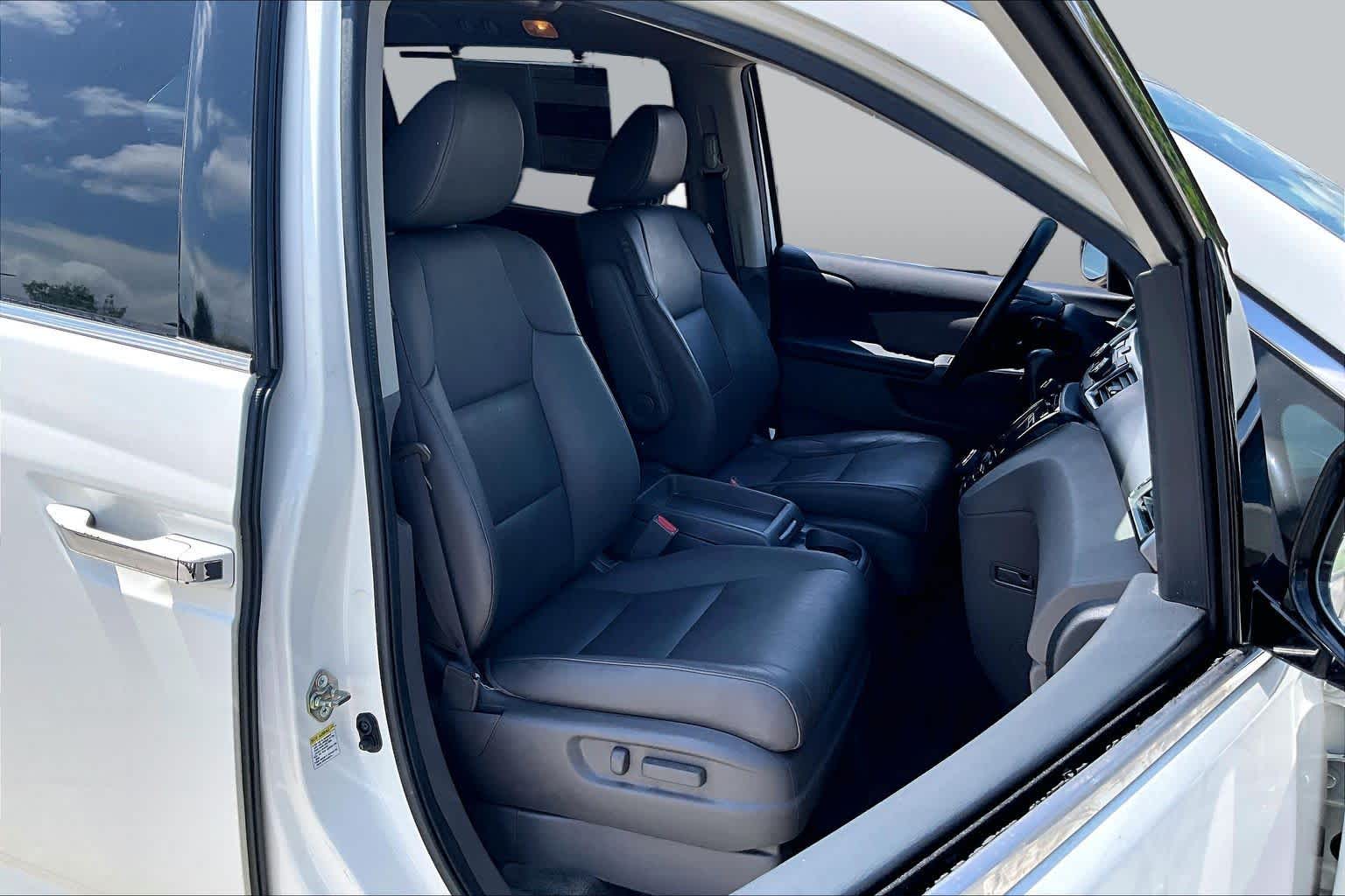2016 Honda Odyssey Touring White Diamond Pearl at AutoNation Toyota Gulf Fwy