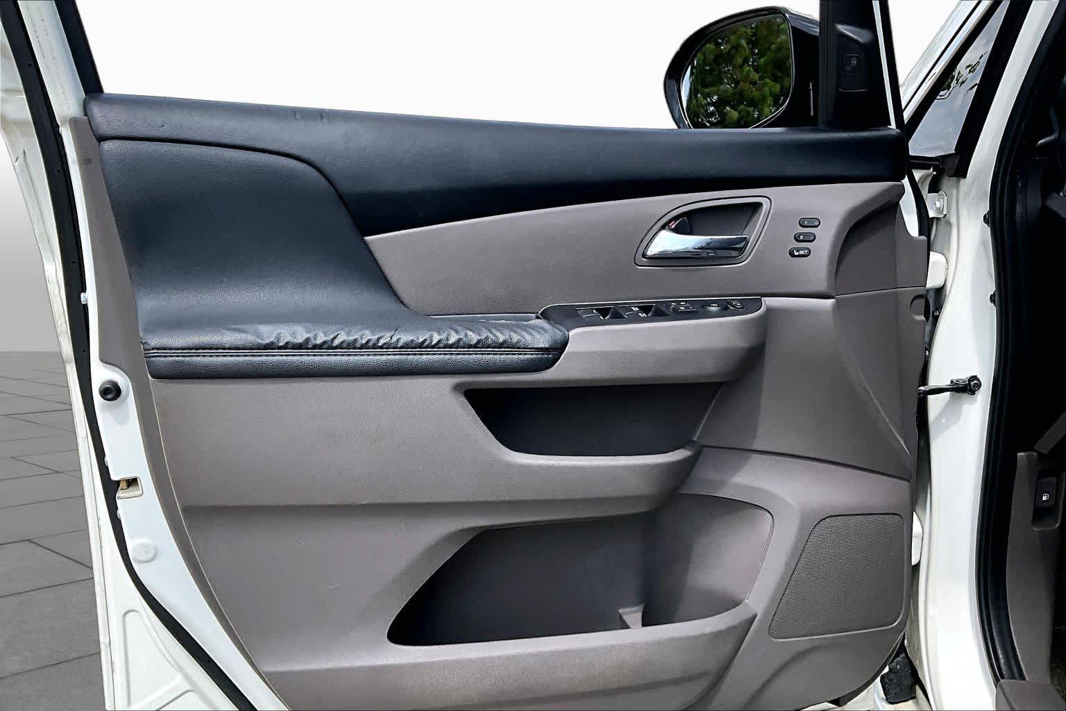 2014 Honda Odyssey Touring White Diamond Pearl at Ron Craft Chevrolet Cadillac