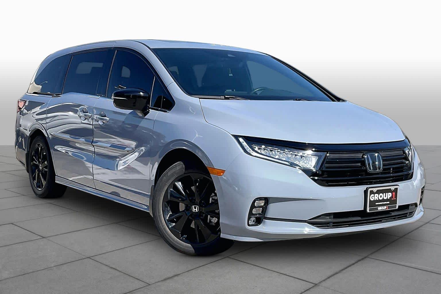 2023 Honda Odyssey photo 3 of 35