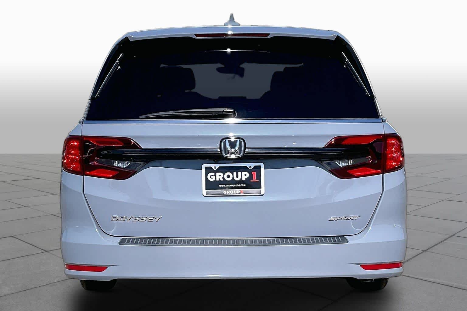 2023 Honda Odyssey photo 5 of 35