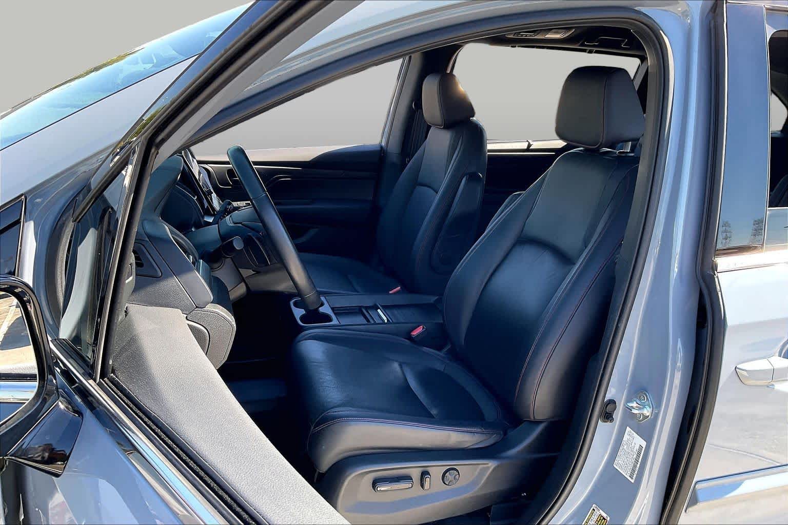 2023 Honda Odyssey photo 7 of 35