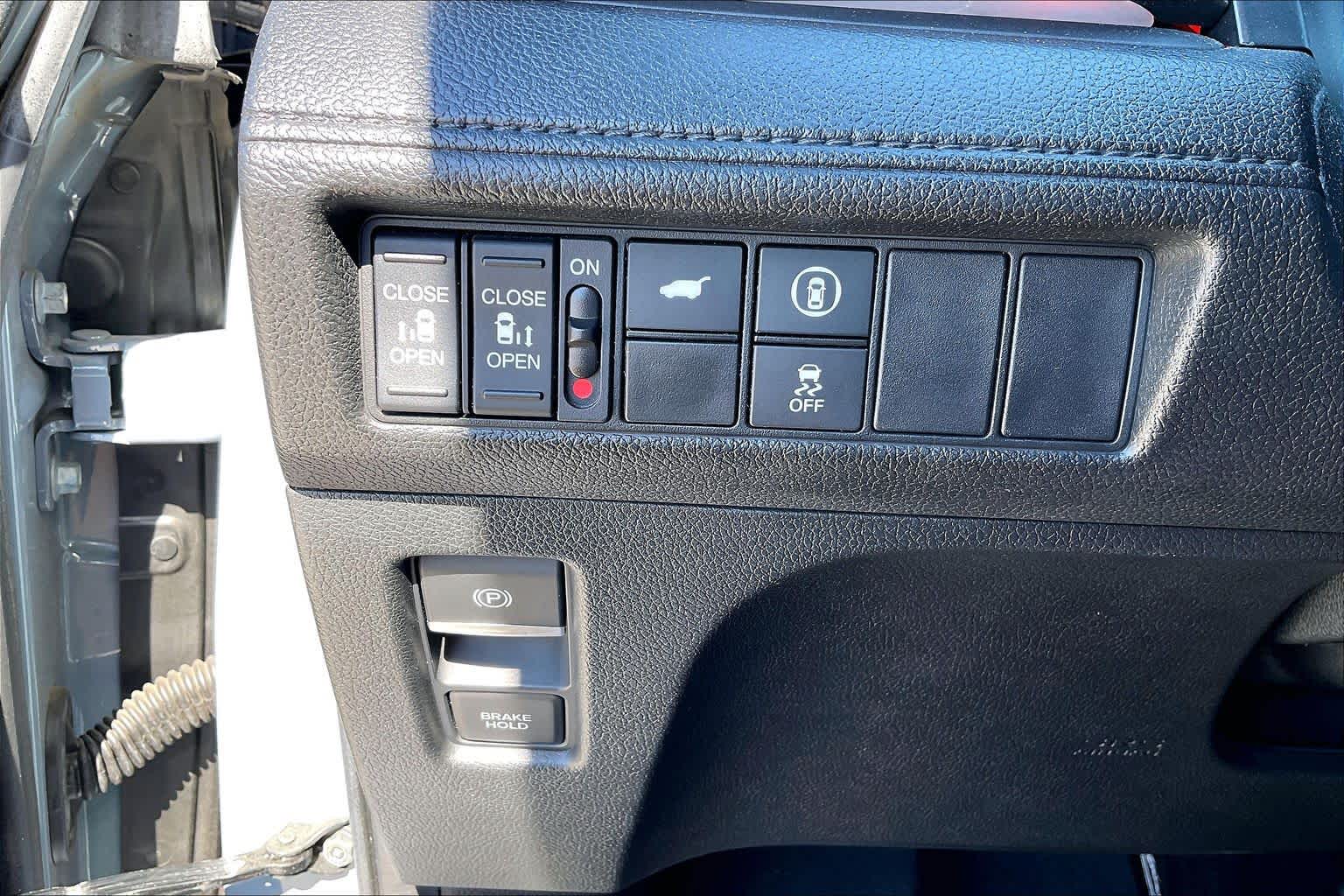 2023 Honda Odyssey photo 34 of 35