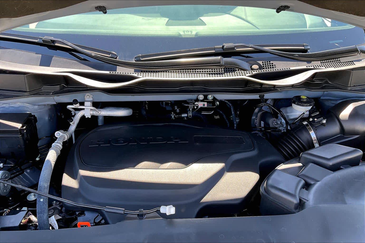 2023 Honda Odyssey photo 30 of 35