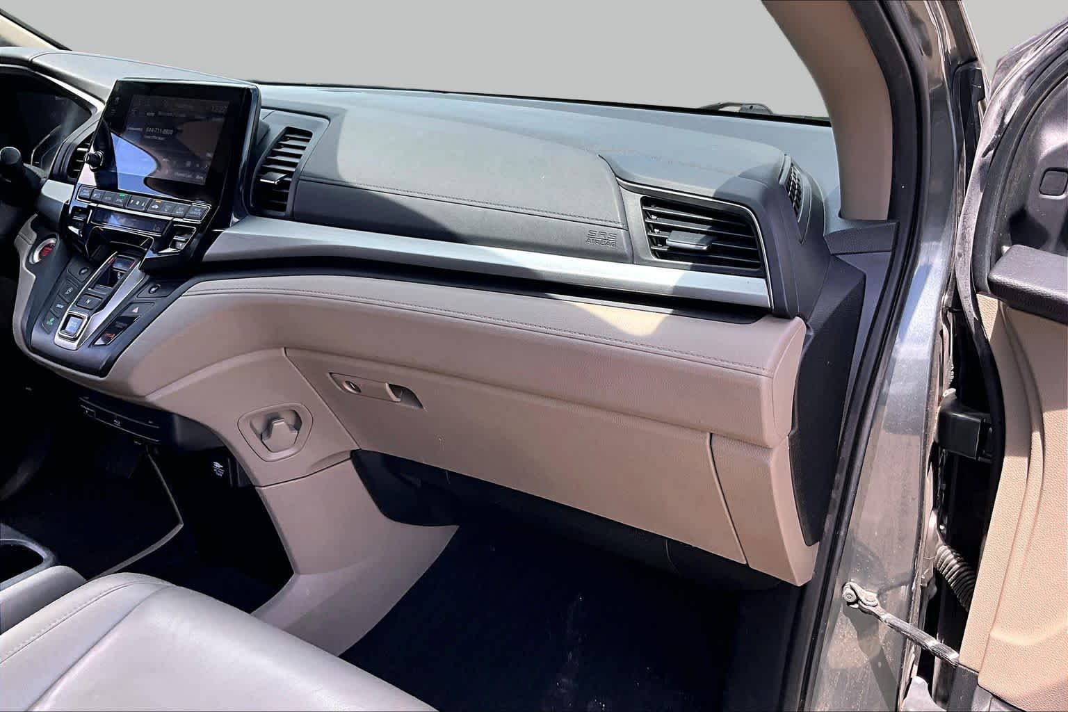2019 Honda Odyssey Touring Forest Mist Metallic at Beck & Masten Kia