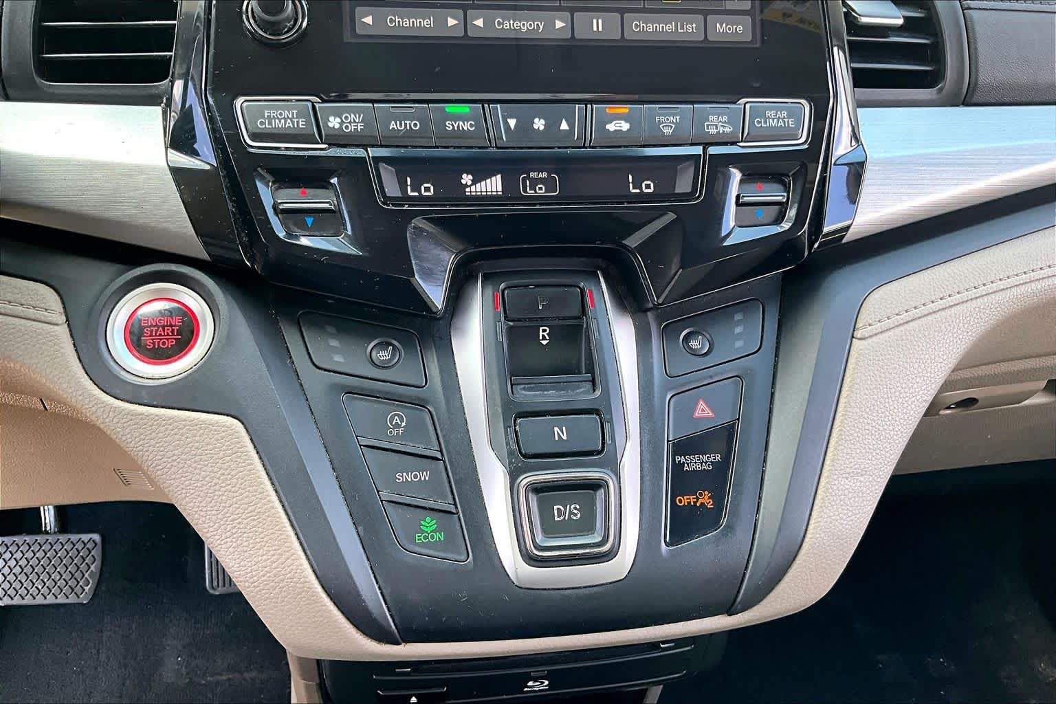 2019 Honda Odyssey Touring Forest Mist Metallic at Beck & Masten Kia
