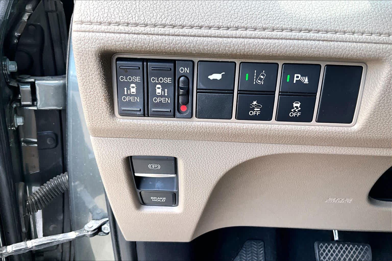 2019 Honda Odyssey Touring Forest Mist Metallic at Beck & Masten Kia