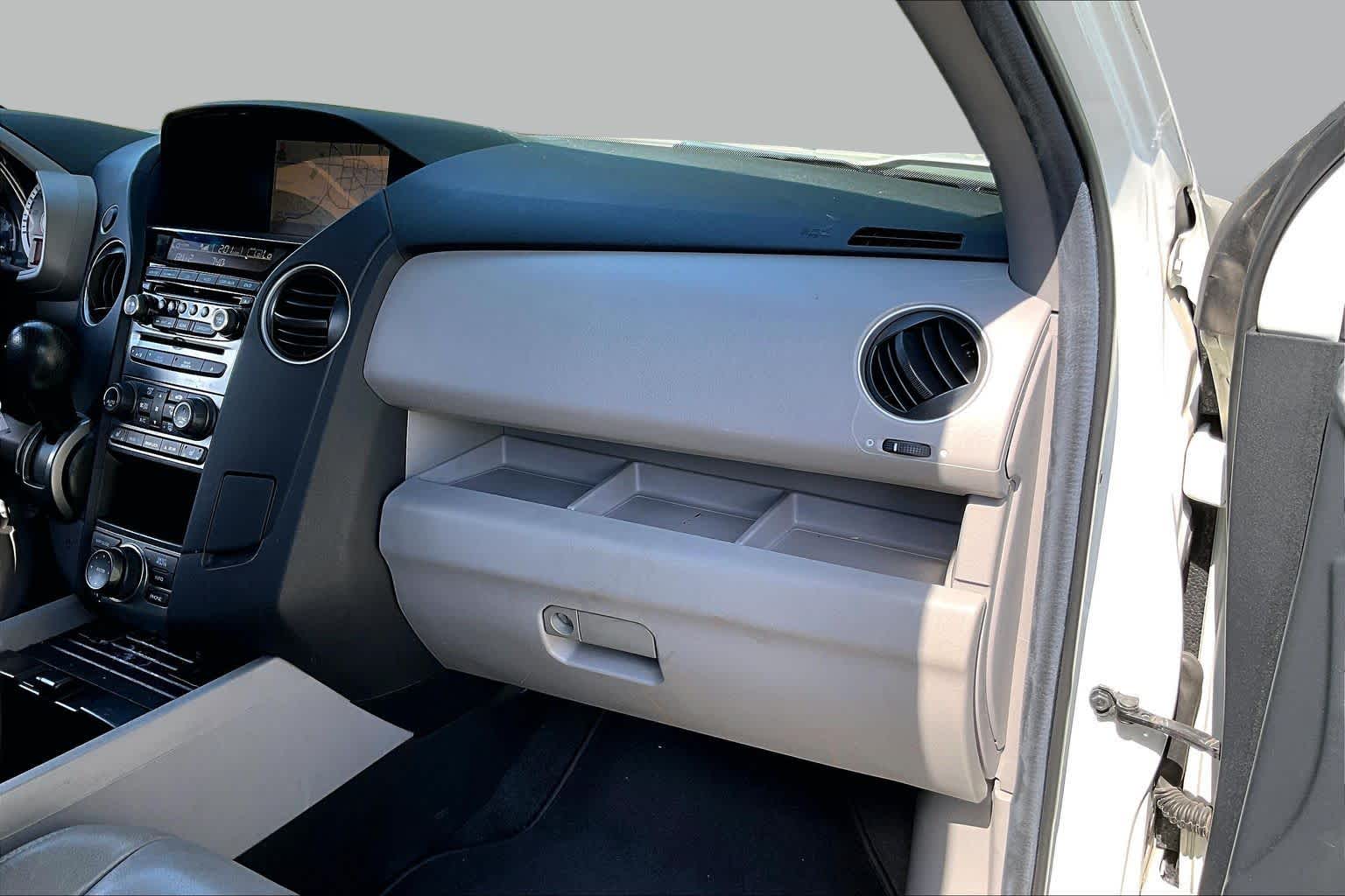 2012 Honda Pilot photo 17 of 34