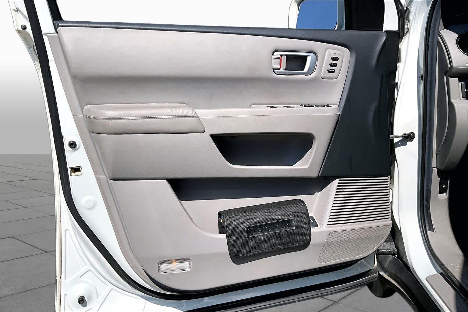 2012 Honda Pilot photo 20 of 34
