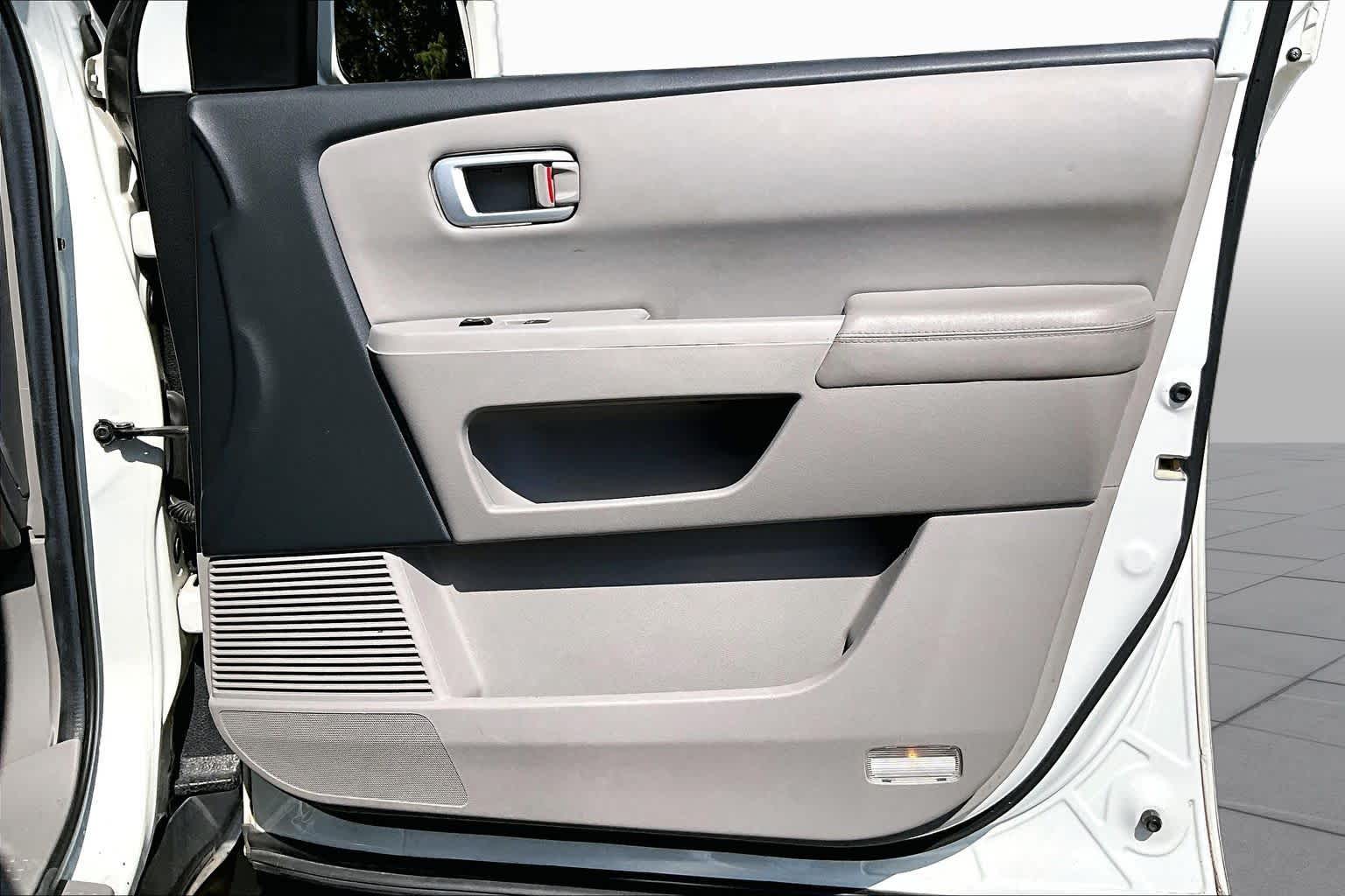 2012 Honda Pilot photo 21 of 34