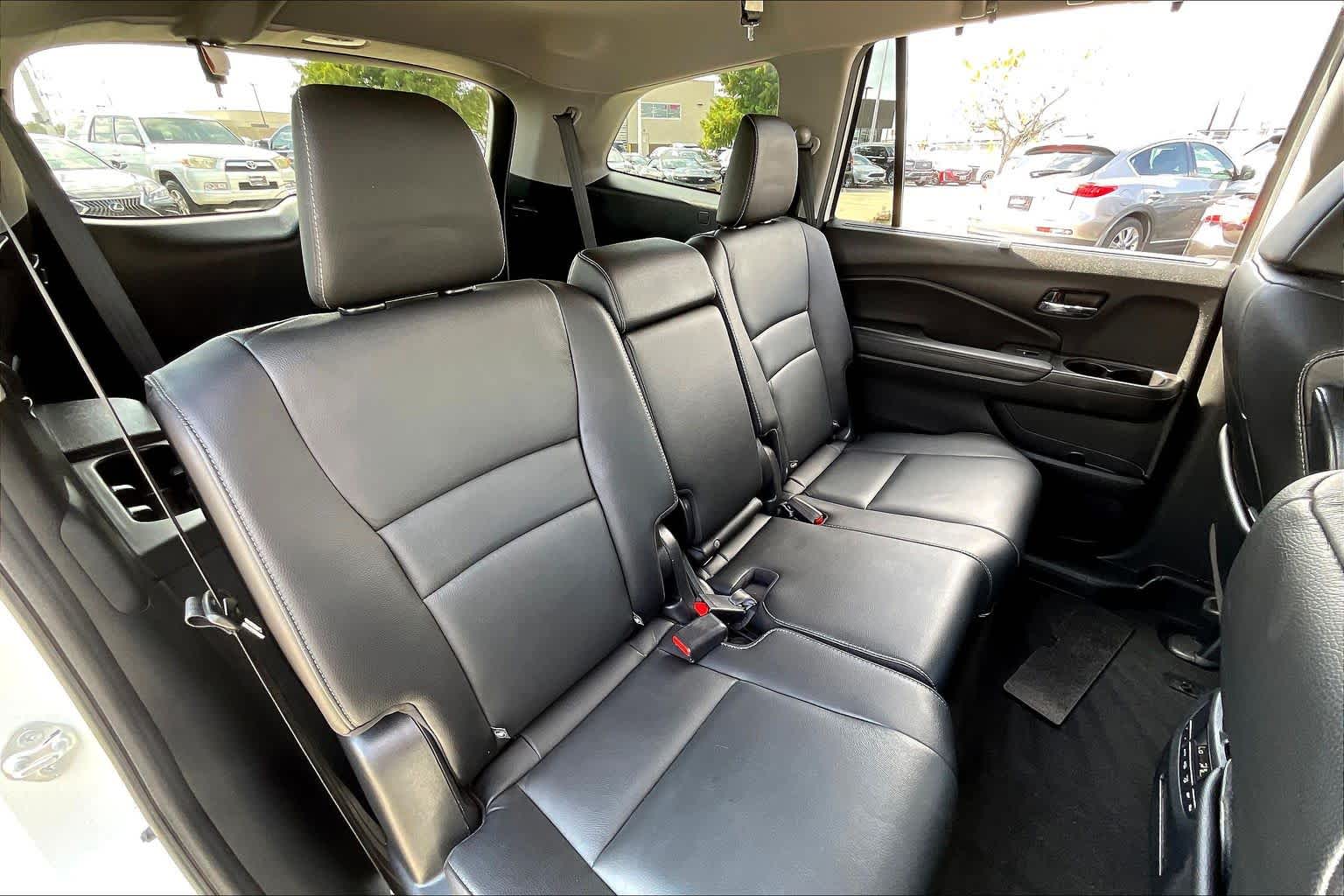 2021 Honda Pilot EX-L Platinum White Pearl at BMW of West Houston