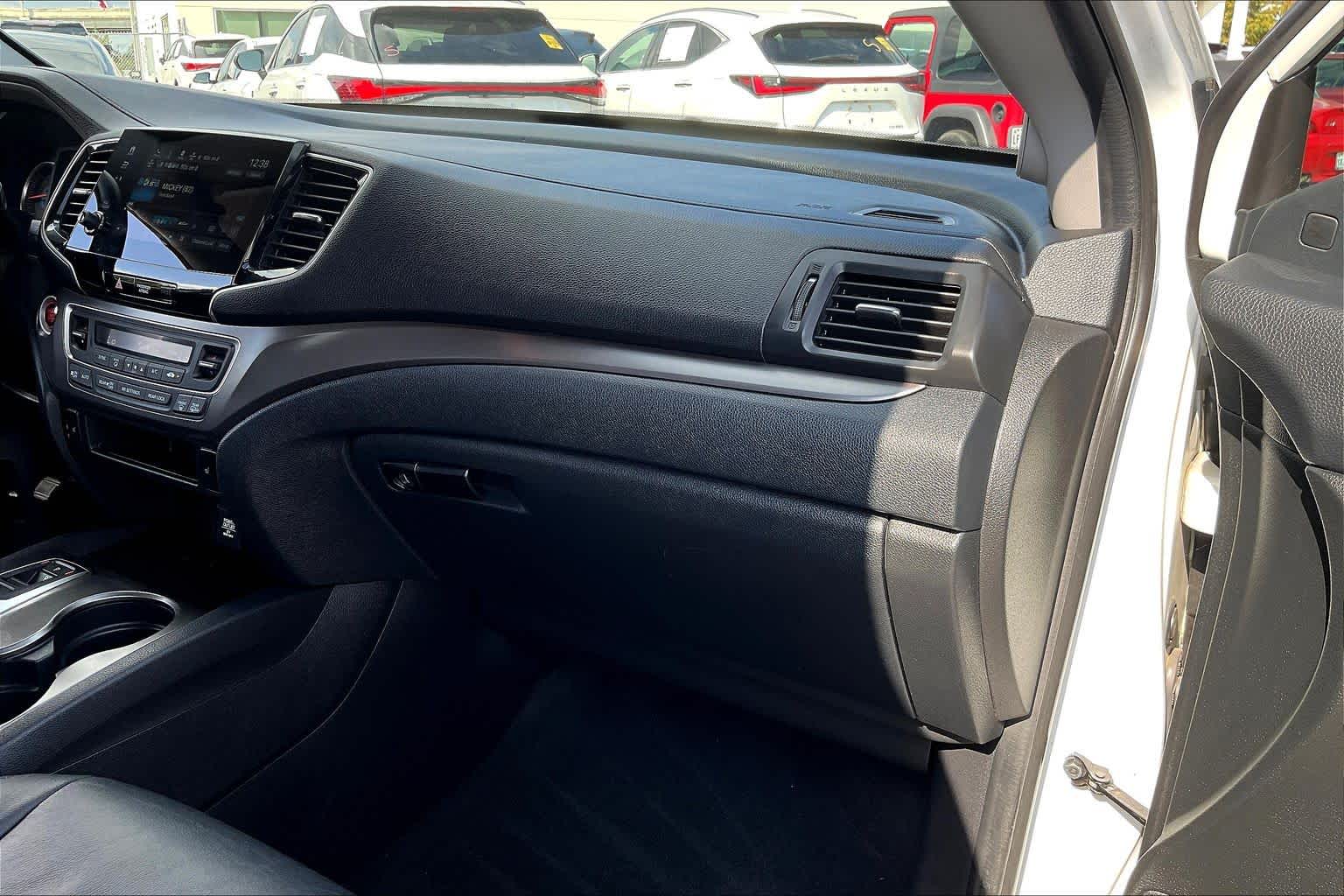 2021 Honda Pilot EX-L Platinum White Pearl at BMW of West Houston