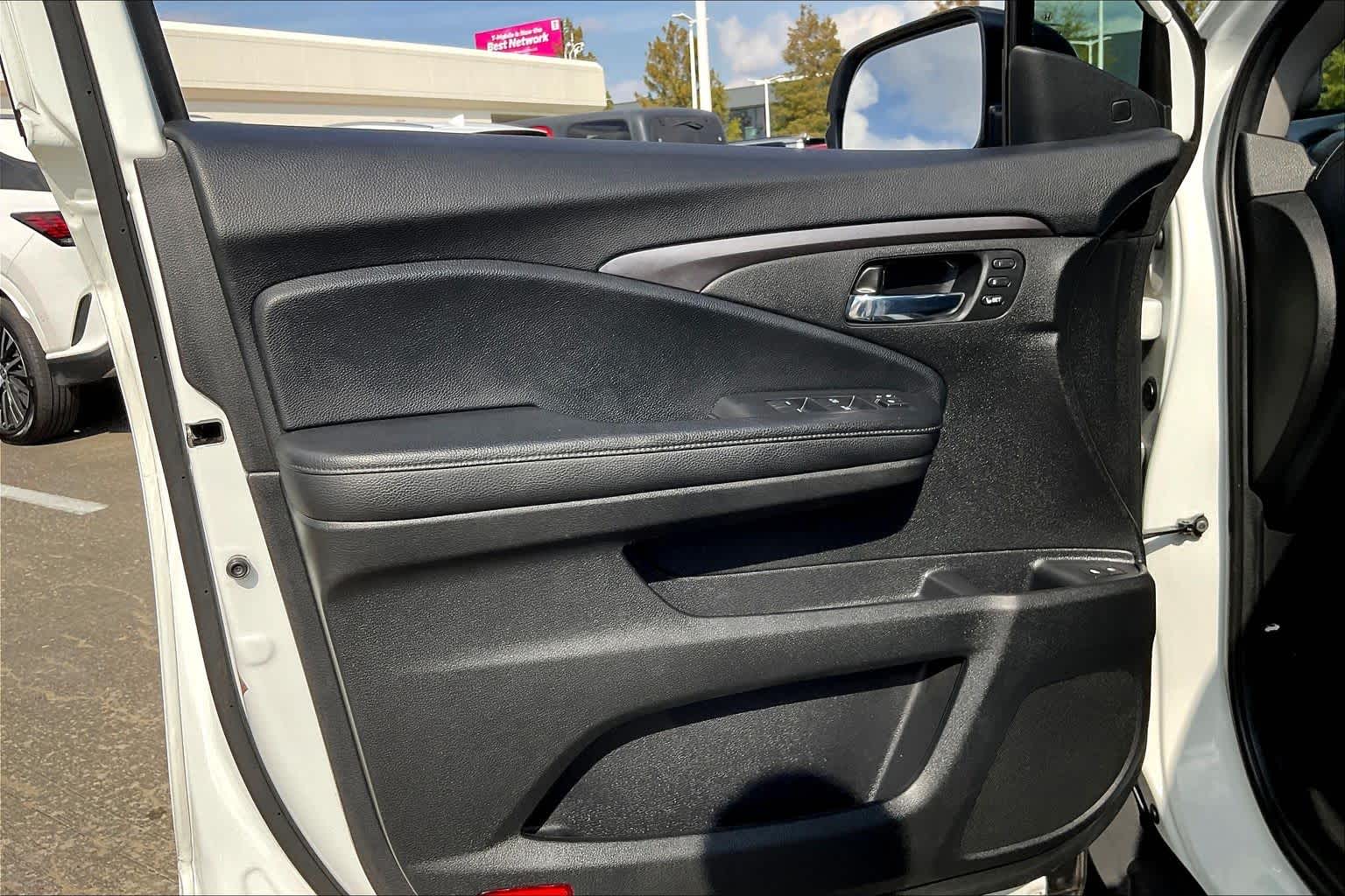 2021 Honda Pilot EX-L Platinum White Pearl at BMW of West Houston