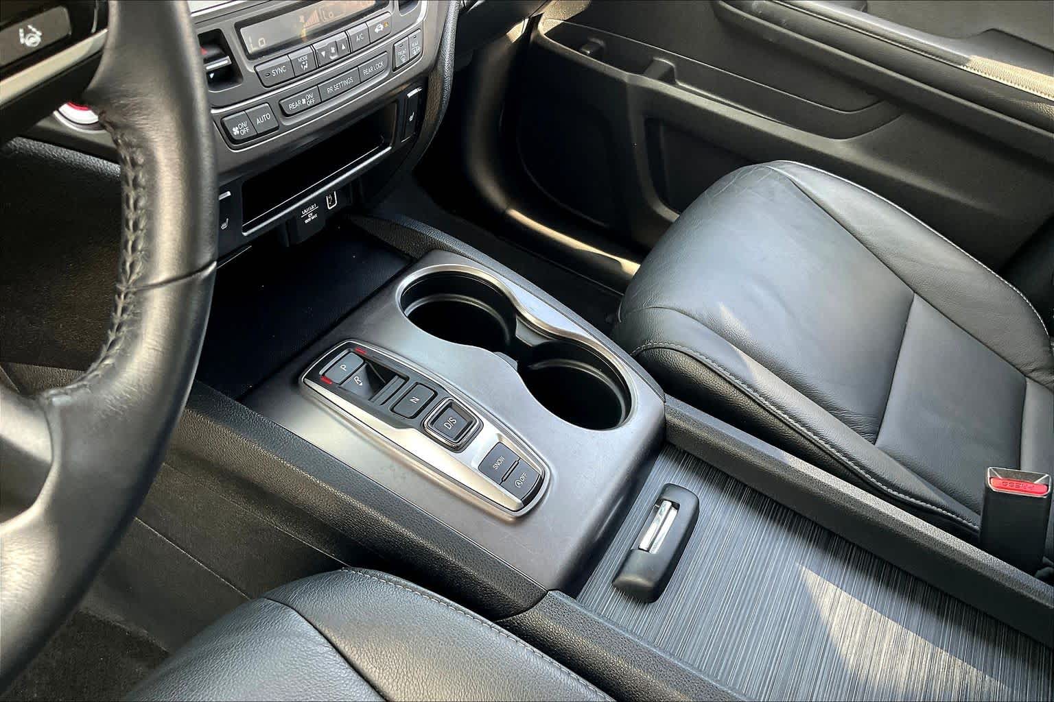 2021 Honda Pilot EX-L Platinum White Pearl at BMW of West Houston