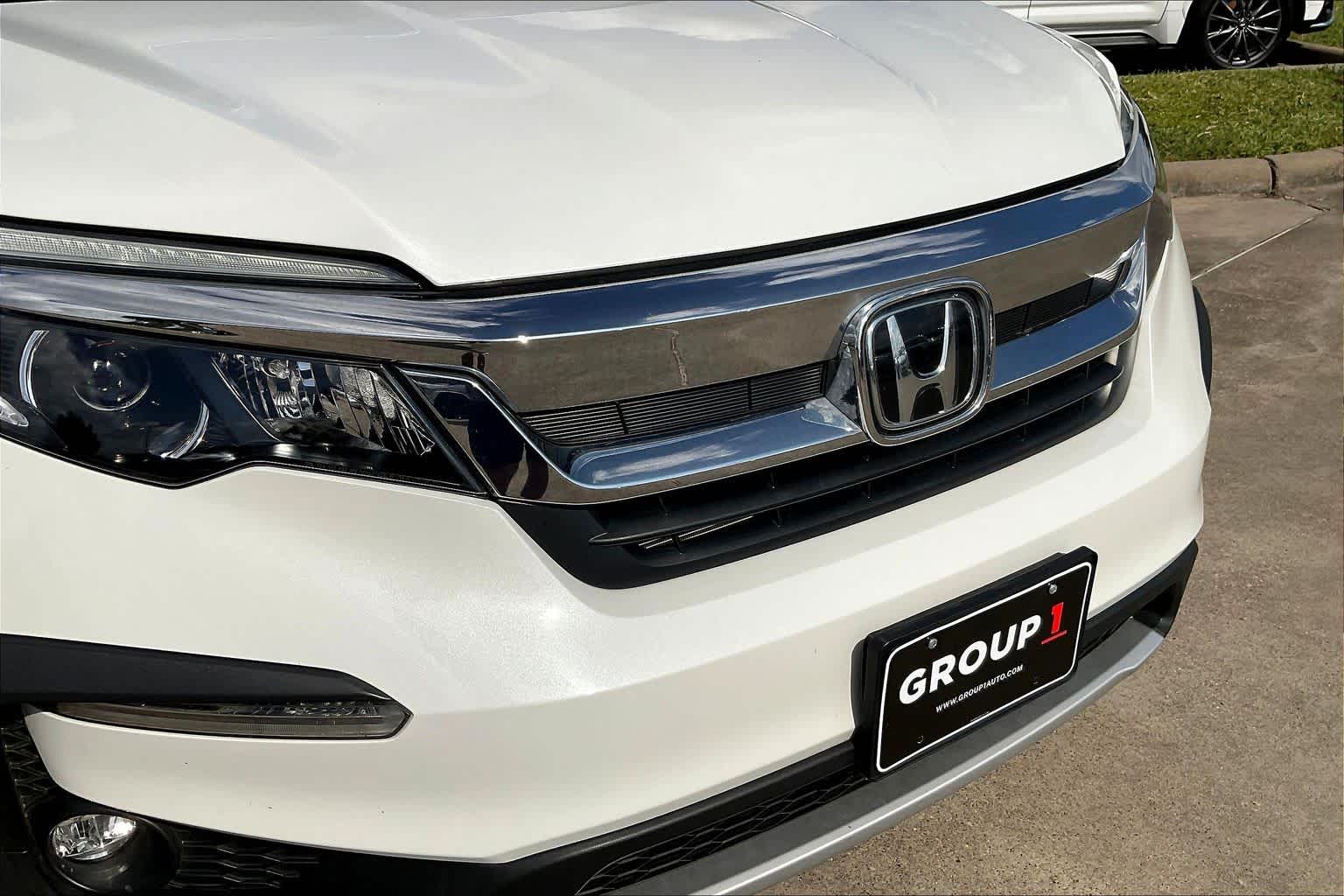 2021 Honda Pilot EX-L Platinum White Pearl at BMW of West Houston