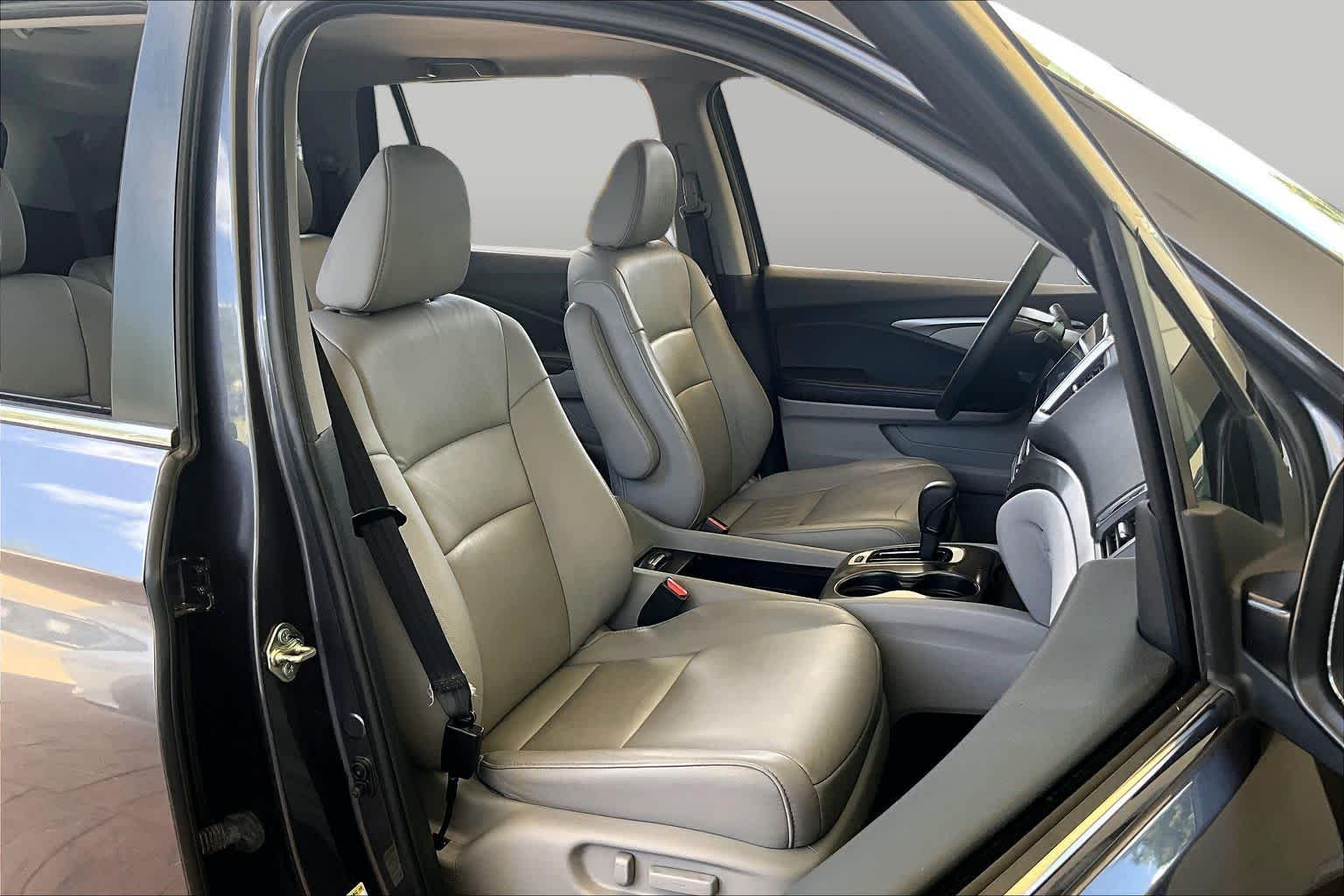 2016 Honda Pilot EX-L Modern Steel Metallic at Baytown Ford