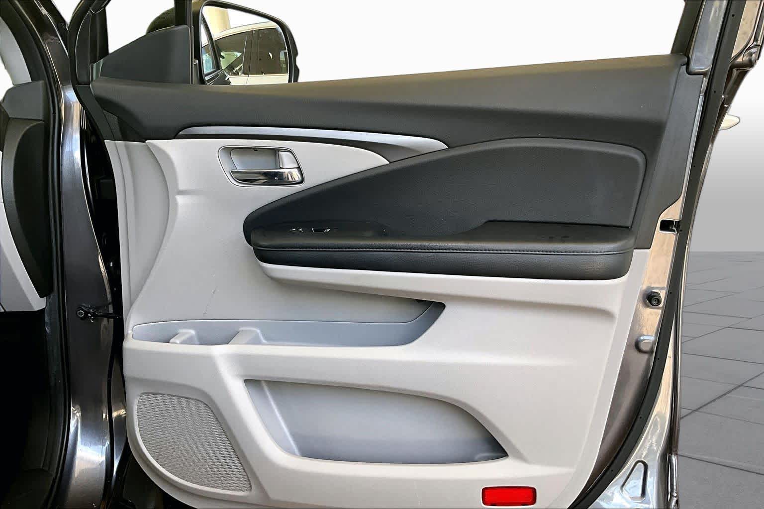 2016 Honda Pilot EX-L Modern Steel Metallic at Baytown Ford