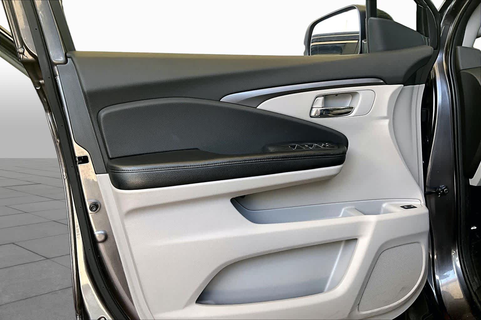 2016 Honda Pilot EX-L Modern Steel Metallic at Baytown Ford