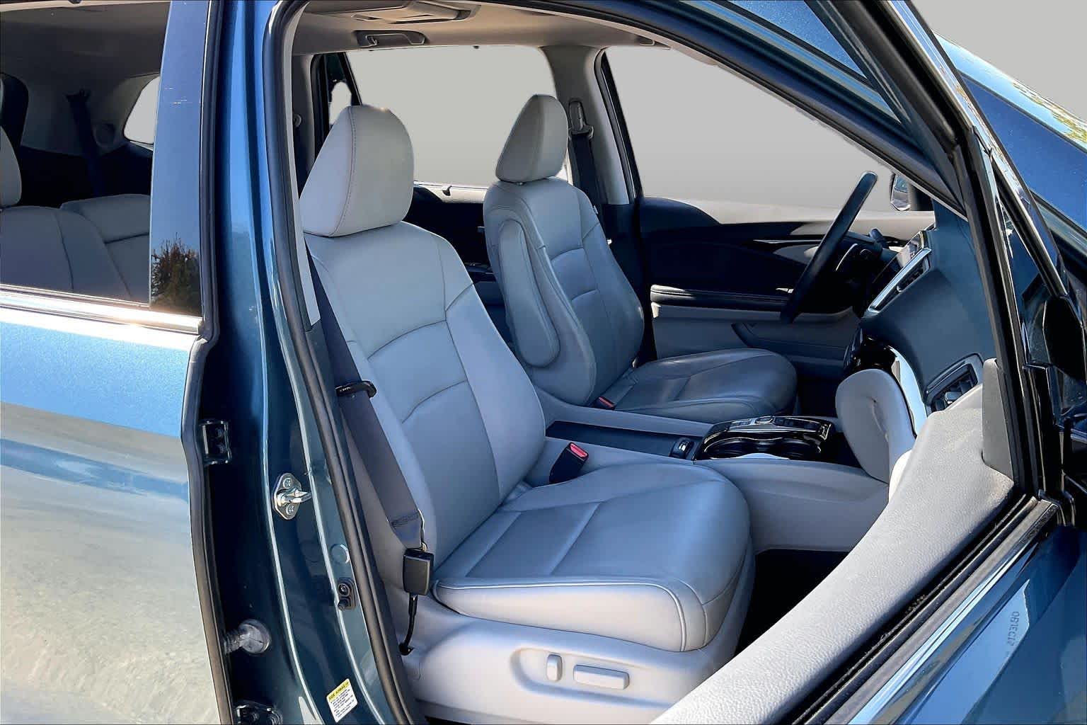 2016 Honda Pilot photo 8 of 35