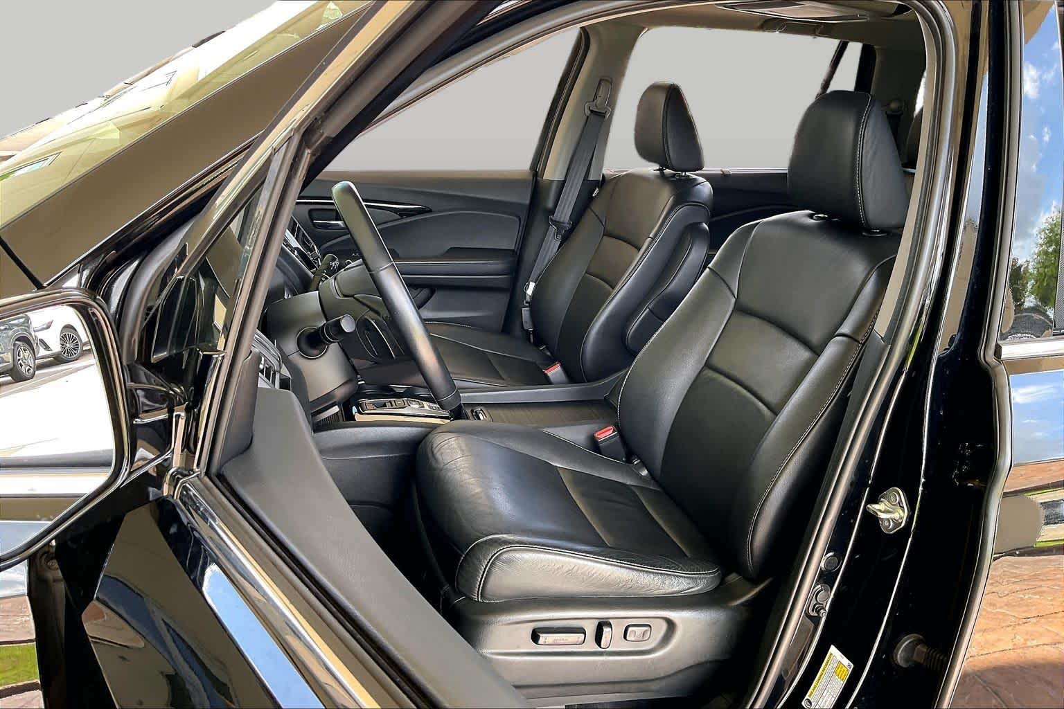 2019 Honda Pilot Touring 8-Passenger Crystal Black Pearl at Honda of Clear Lake
