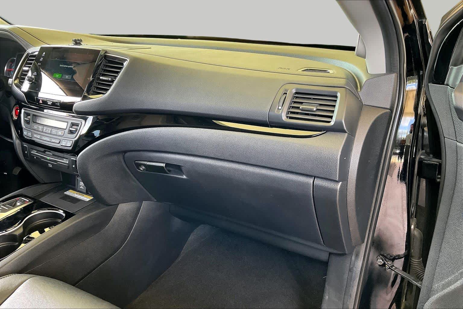 2019 Honda Pilot Touring 8-Passenger Crystal Black Pearl at Honda of Clear Lake